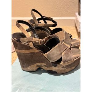 Saint Laurent Wedges